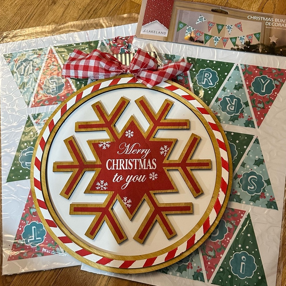 Christmas bauble plaque and window bunting clings